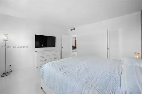 4001 S Ocean Drive Hollywood FL 33019
