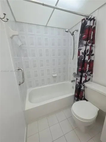 823 NE 199th Street Miami FL 33179