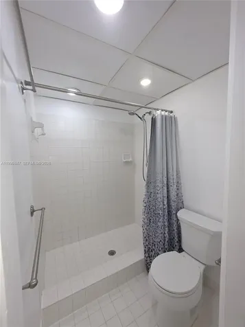 823 NE 199th Street Miami FL 33179