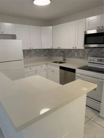 823 NE 199th Street Miami FL 33179