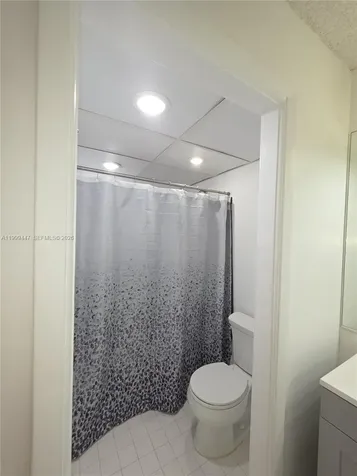 823 NE 199th Street Miami FL 33179