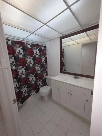 823 NE 199th Street Miami FL 33179
