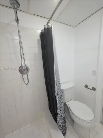 823 NE 199th Street Miami FL 33179
