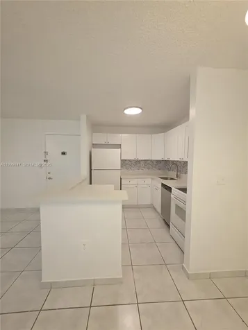 823 NE 199th Street Miami FL 33179