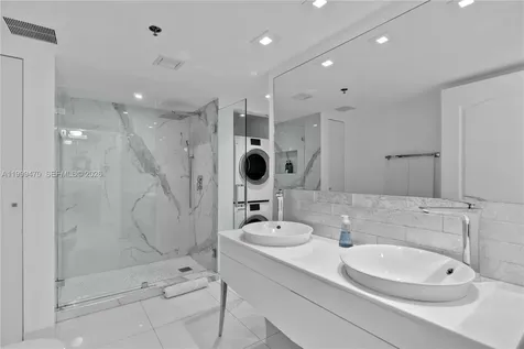 1200 Brickell Bay Drive Miami FL 33131