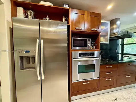 1121 Crandon Boulevard Key Biscayne FL 33149