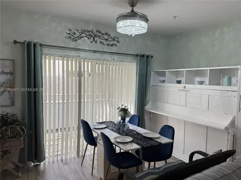 3304 Lisa Lane Naples FL 34109