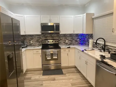 3304 Lisa Lane Naples FL 34109