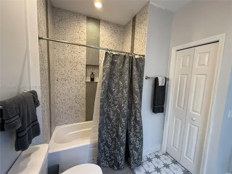 3304 Lisa Lane Naples FL 34109