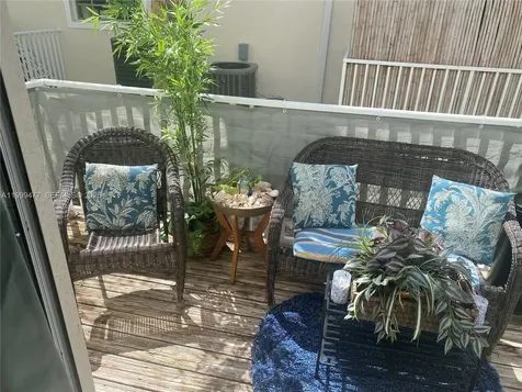 3304 Lisa Lane Naples FL 34109