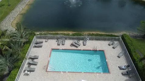 3304 Lisa Lane Naples FL 34109
