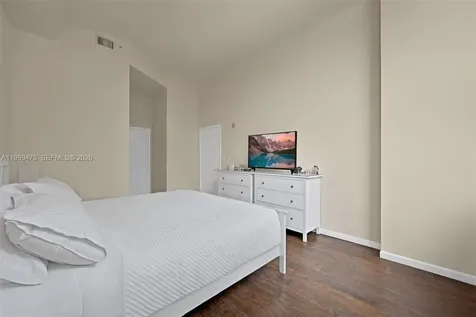 19501 W Country Club Drive Aventura FL 33180