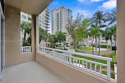 19501 W Country Club Drive Aventura FL 33180