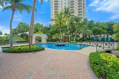 19501 W Country Club Drive Aventura FL 33180