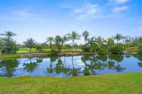 19501 W Country Club Drive Aventura FL 33180