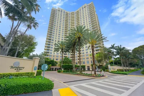 19501 W Country Club Drive Aventura FL 33180