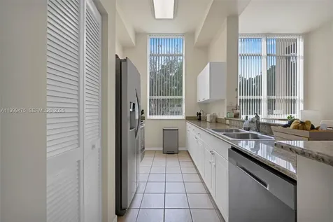 19501 W Country Club Drive Aventura FL 33180