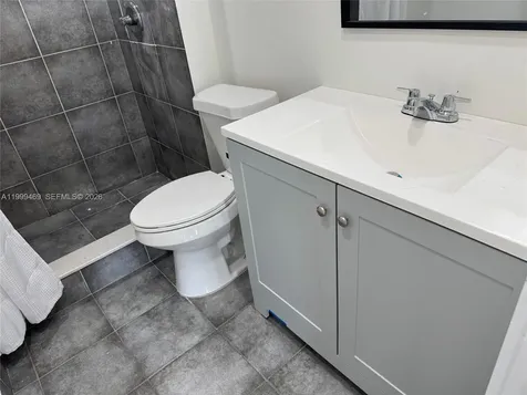 492 NW 165th Street Road Miami FL 33169