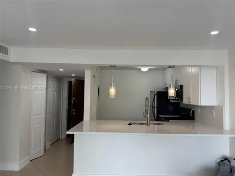 492 NW 165th Street Road Miami FL 33169