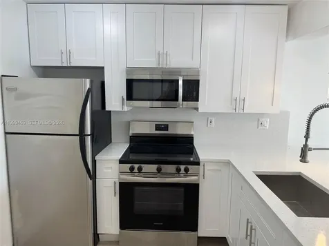 492 NW 165th Street Road Miami FL 33169