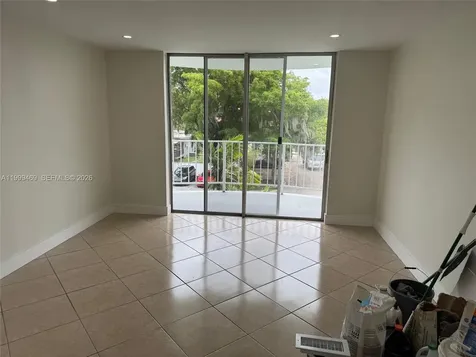 492 NW 165th Street Road Miami FL 33169