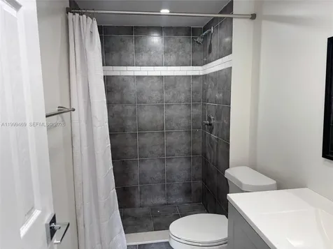 492 NW 165th Street Road Miami FL 33169