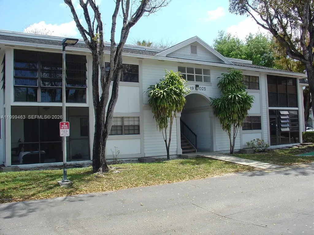 19025 NW 62nd Avenue Hialeah FL 33015