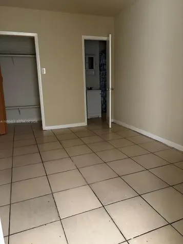 1384 NW 27th Street Miami FL 33142