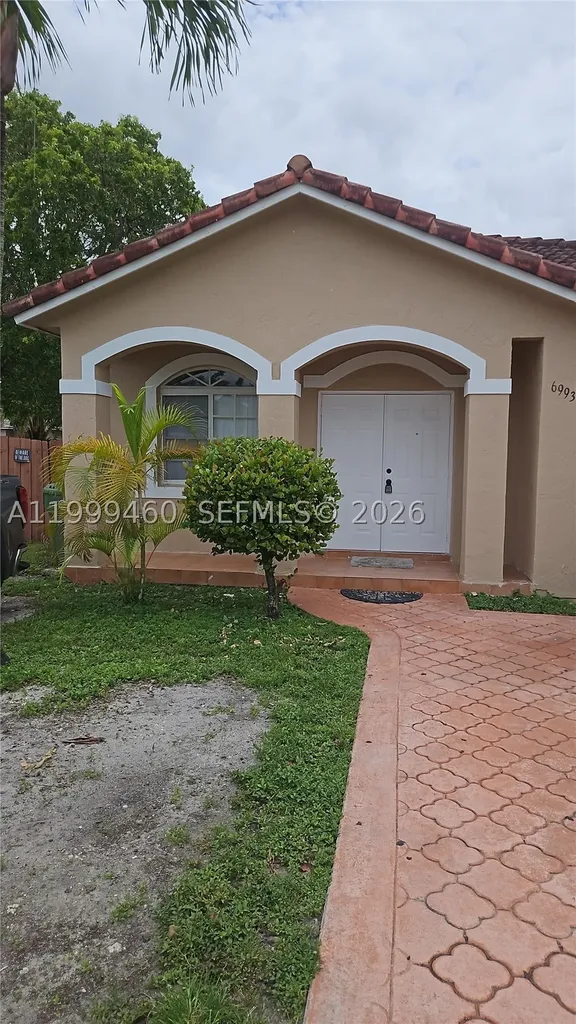 6993 W 5th Court Hialeah FL 33014