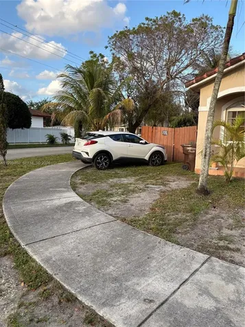 6993 W 5th Court Hialeah FL 33014