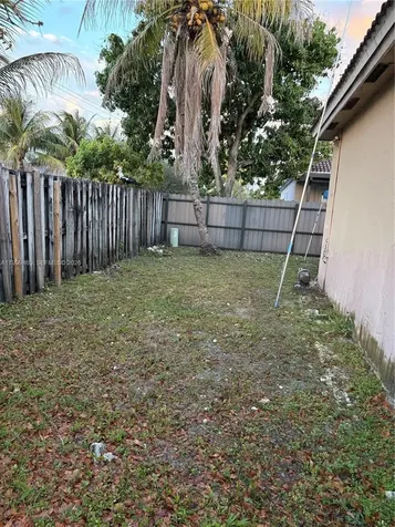6993 W 5th Court Hialeah FL 33014