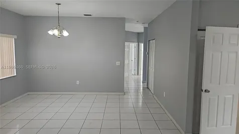6993 W 5th Court Hialeah FL 33014