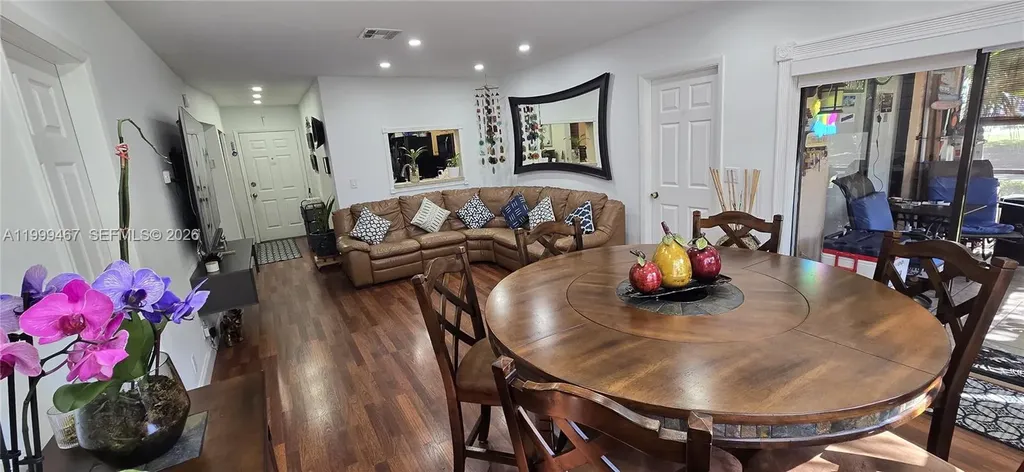 1871 NW 94th Avenue Coral Springs FL 33071