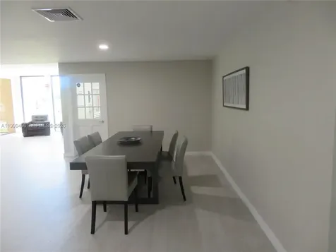 8075 SW 107th Avenue Miami FL 33173