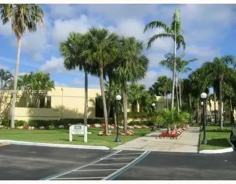 8075 SW 107th Avenue Miami FL 33173