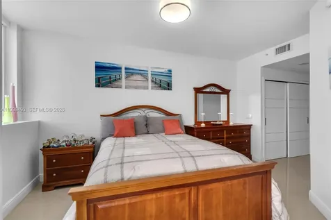 4775 Collins Avenue Miami Beach FL 33140