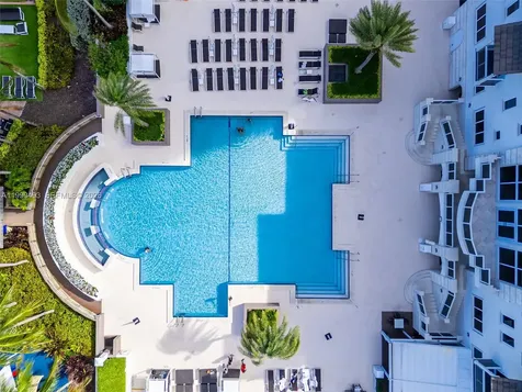 4775 Collins Avenue Miami Beach FL 33140
