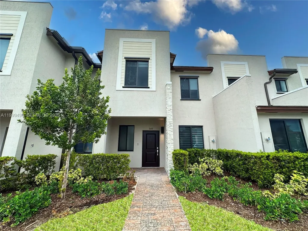 949 NE 211th Street Miami FL 33179