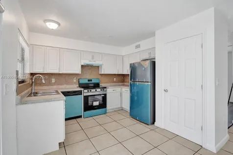 4511 Treehouse Lane Tamarac FL 33319
