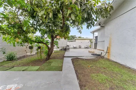4310 SW 7th Street Miami FL 33134