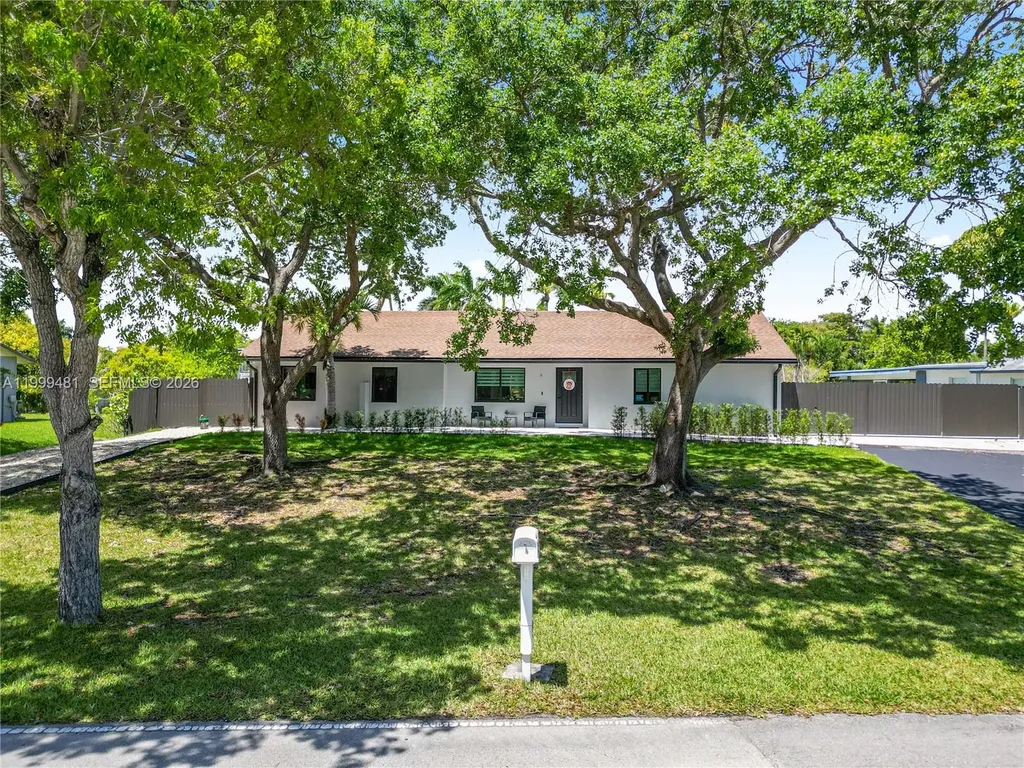 18462 SW 88th Place Cutler Bay FL 33157