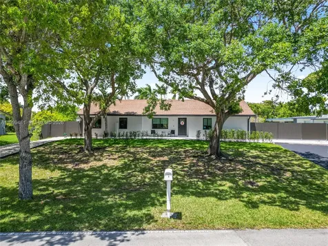 18462 SW 88th Place Cutler Bay FL 33157