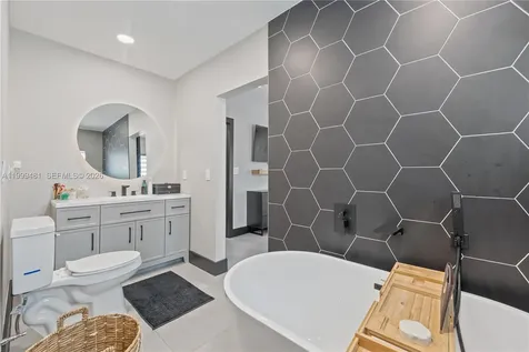 18462 SW 88th Place Cutler Bay FL 33157