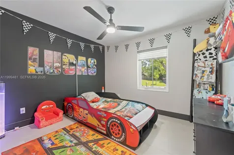 18462 SW 88th Place Cutler Bay FL 33157