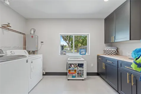 18462 SW 88th Place Cutler Bay FL 33157