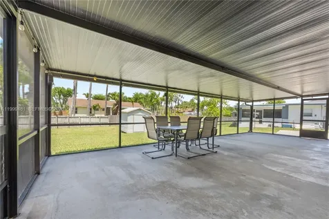 18462 SW 88th Place Cutler Bay FL 33157