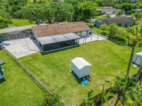 18462 SW 88th Place Cutler Bay FL 33157