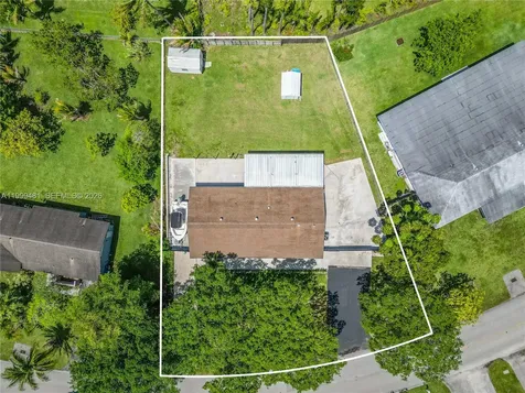 18462 SW 88th Place Cutler Bay FL 33157