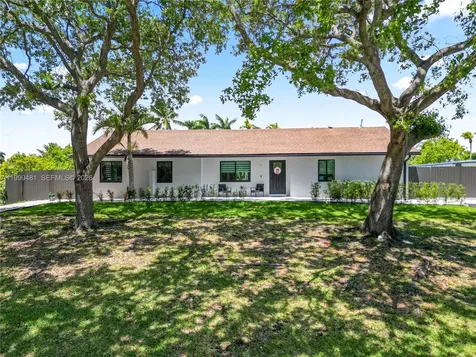 18462 SW 88th Place Cutler Bay FL 33157
