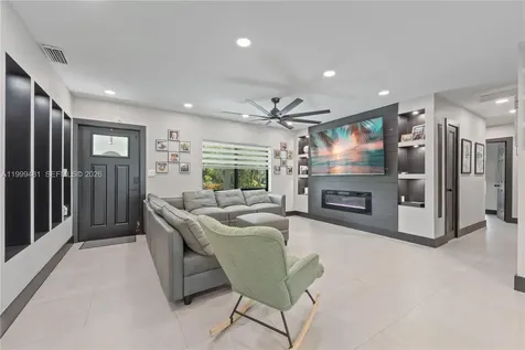 18462 SW 88th Place Cutler Bay FL 33157